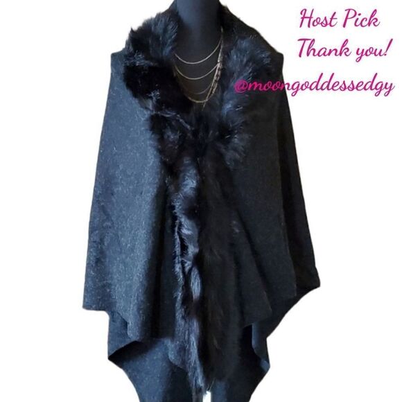 SALE Gorgeous Vegan Fur Black Cape - Picture 2 of 8